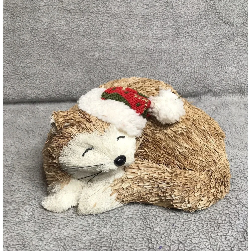 Pier 1 imports Christmas Sisal Sleeping Cat Holiday Straw Decoration With Hat‎